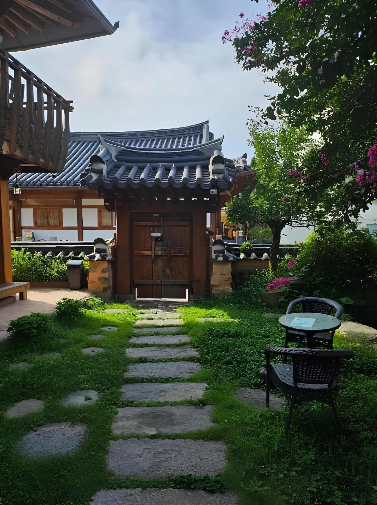 Hanji Gguljam Jeonju Exterior photo